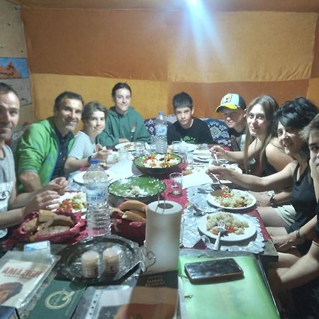 Nomad Bivouac Hotel Merzouga Bagian luar foto
