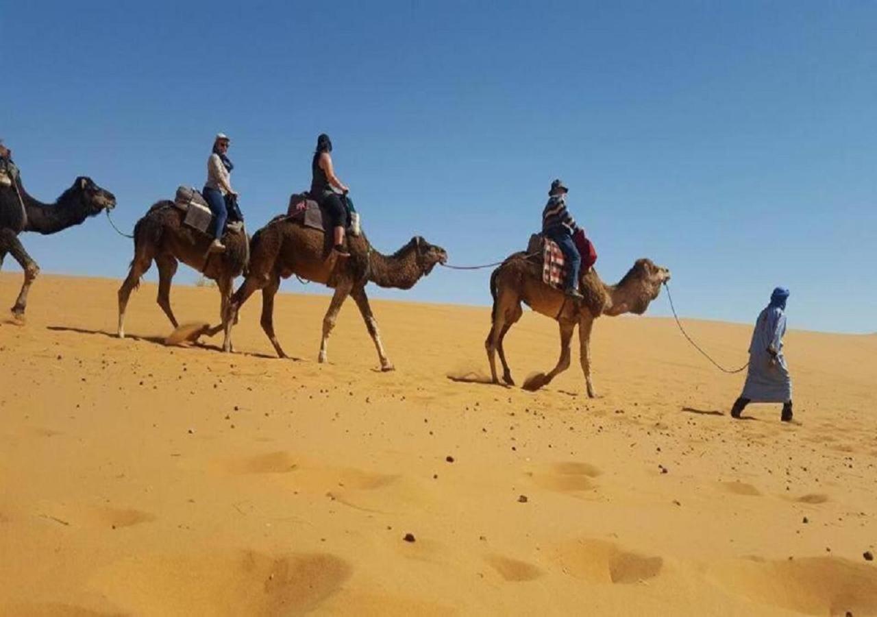 Nomad Bivouac Hotel Merzouga Bagian luar foto