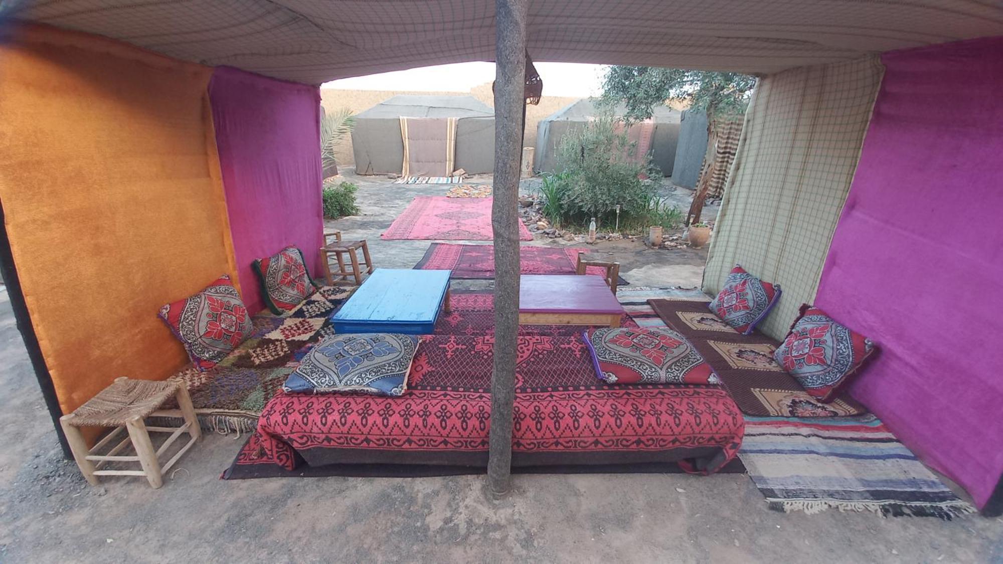 Nomad Bivouac Hotel Merzouga Bagian luar foto